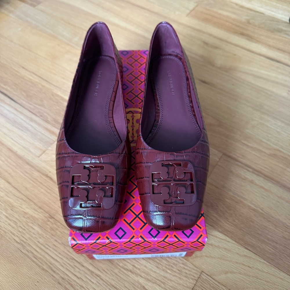 Tory Burch Georgia Ballet Burgundy Croc-Embossed Women's Flats